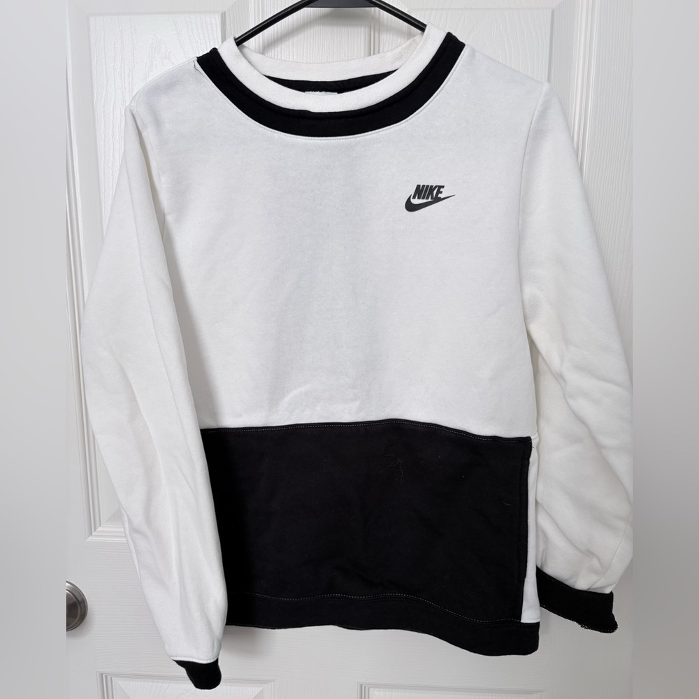 Nike White and Black Crewneck Sweatshirt with Swoosh Tag